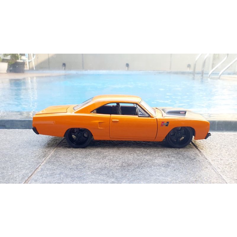 Jada 1970 Plymouth Road Runner Orange Miniatur Diecast Mobil 1:24