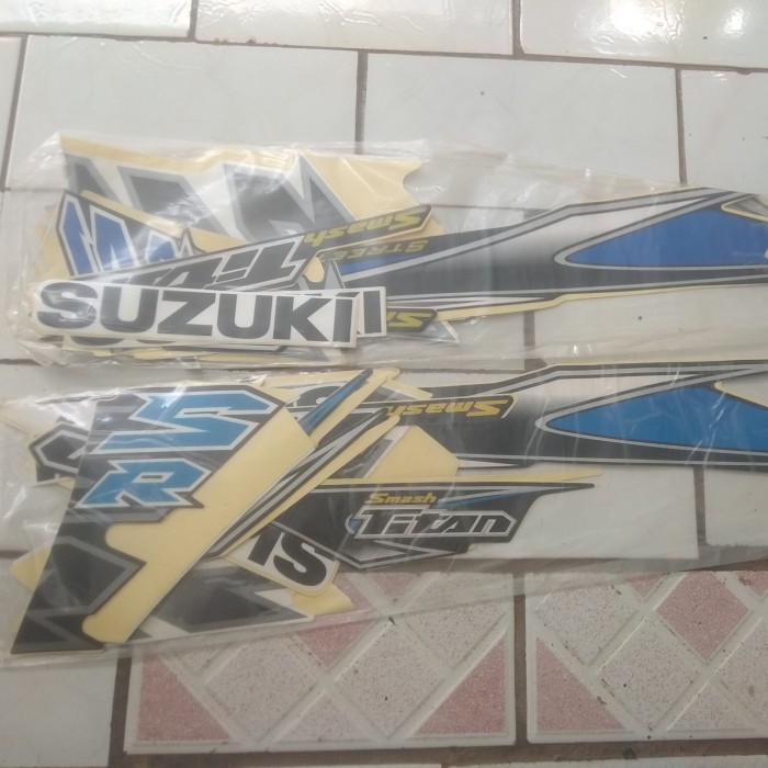 Stiker Body&Lis Body&Striping Motor SUZUKI Smash Titan 2011