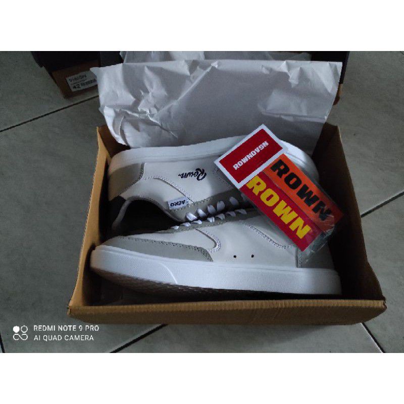 Aerostreet X RownDvsn Putih Navy Size 41
