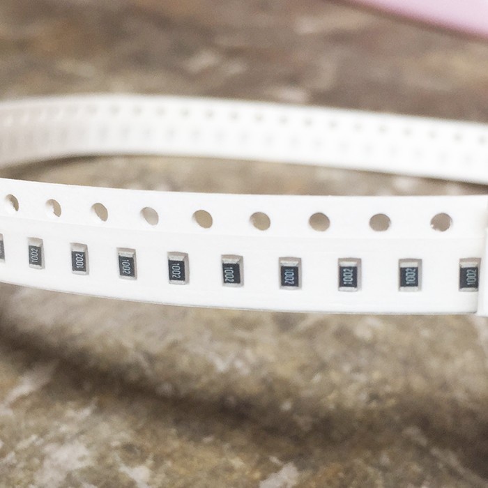 Resistor SMD 1210 YAGEO