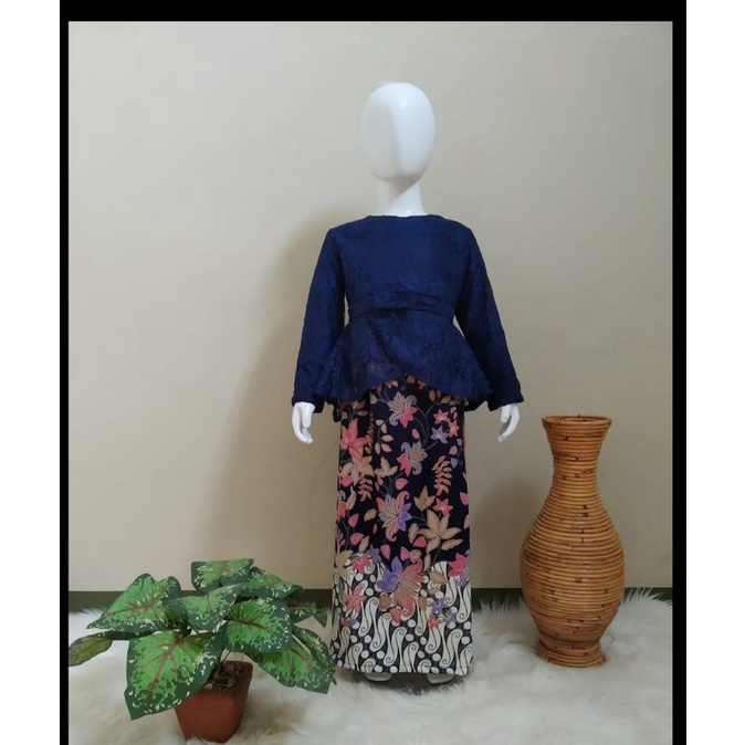 KEBAYA BRUKAT ANAK MURAH MERIAH AURORA MODERN TK-SD BAHAN GLITER HARGA 1Set  ROK PRADA 4TH-13TH