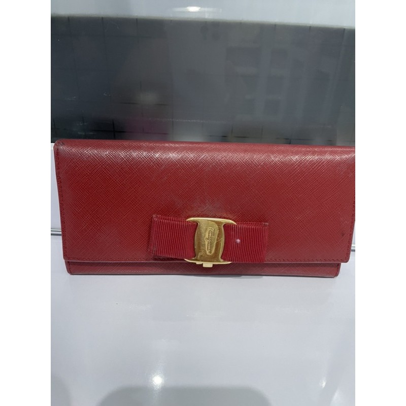 salvatore ferragamo vara wallet