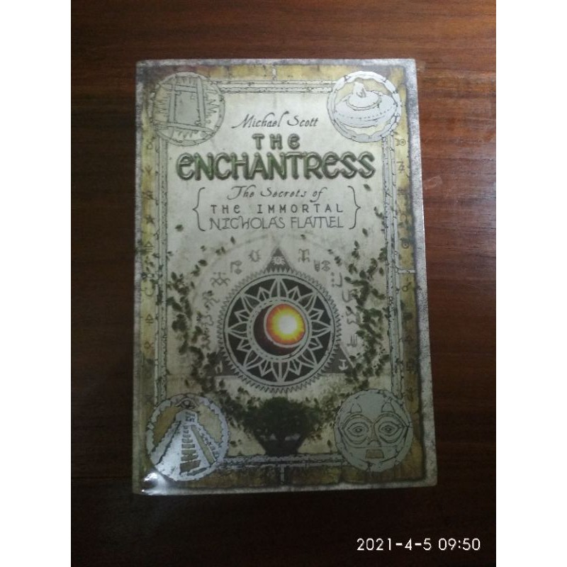 THE ENCHANTRESS - Nicholas Flamel by Michael Scott