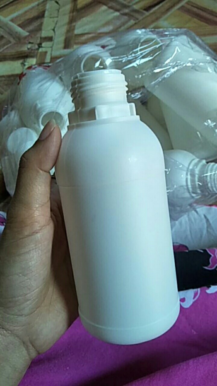 Botol Plastik Pupuk M-250 Ml Putih Susu Natural