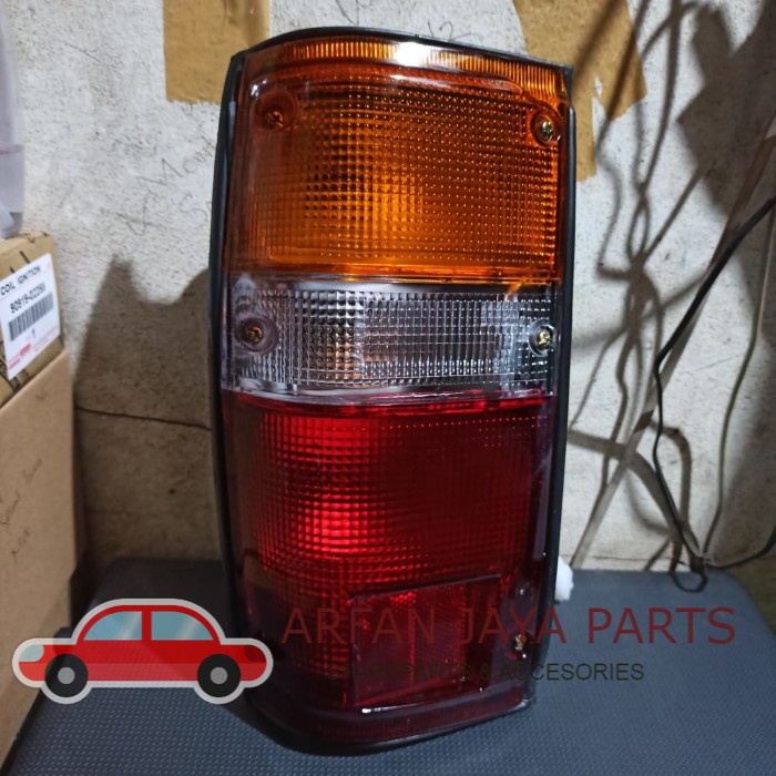 PARTS Stop Assy Lampu Stop Belakang Toyota Kijang Super 5K