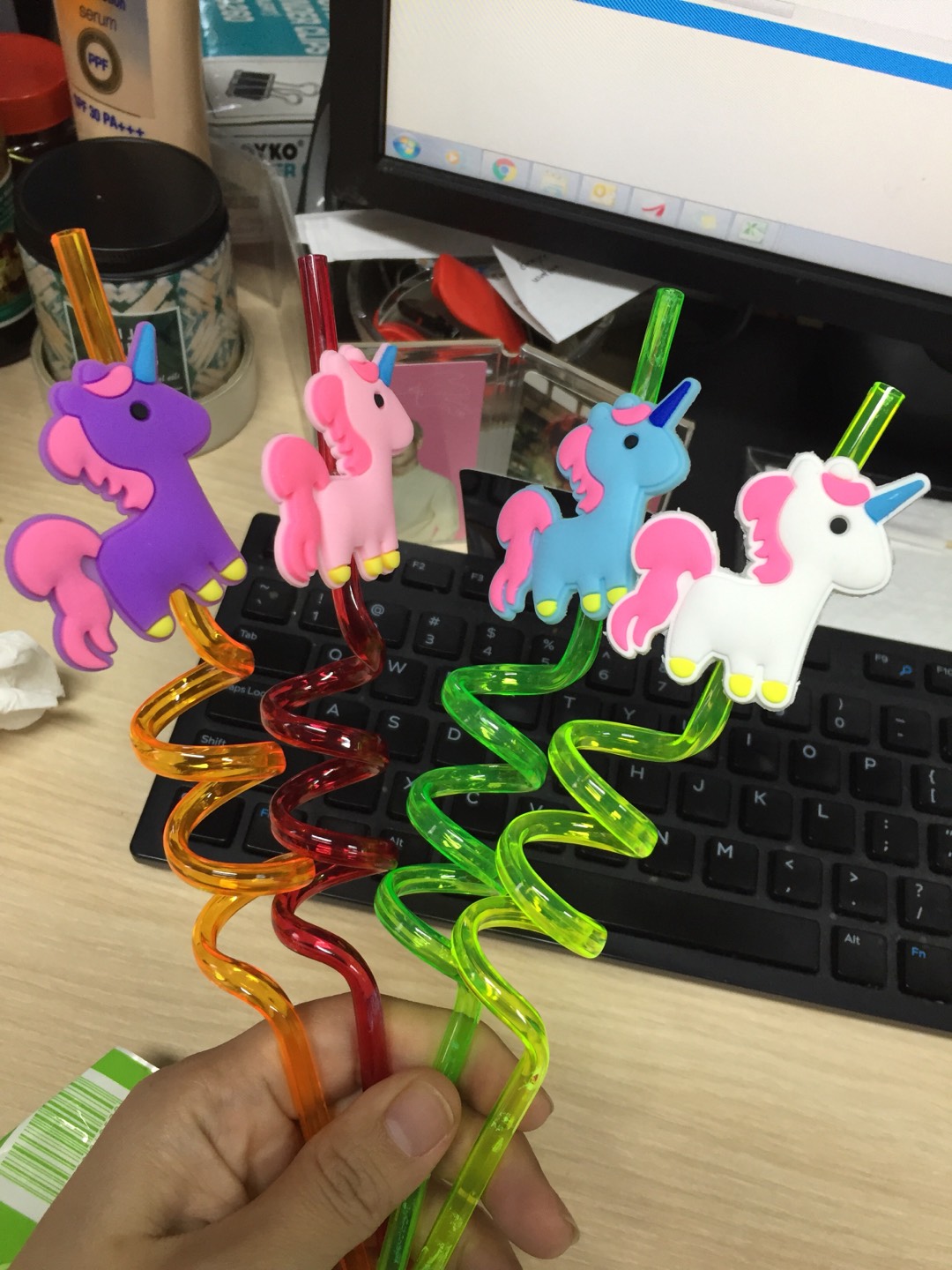 4pcs Sedotan Minum Desain Unicorn Lucu Bahan Pvc, Dapat Dipakai Ulang