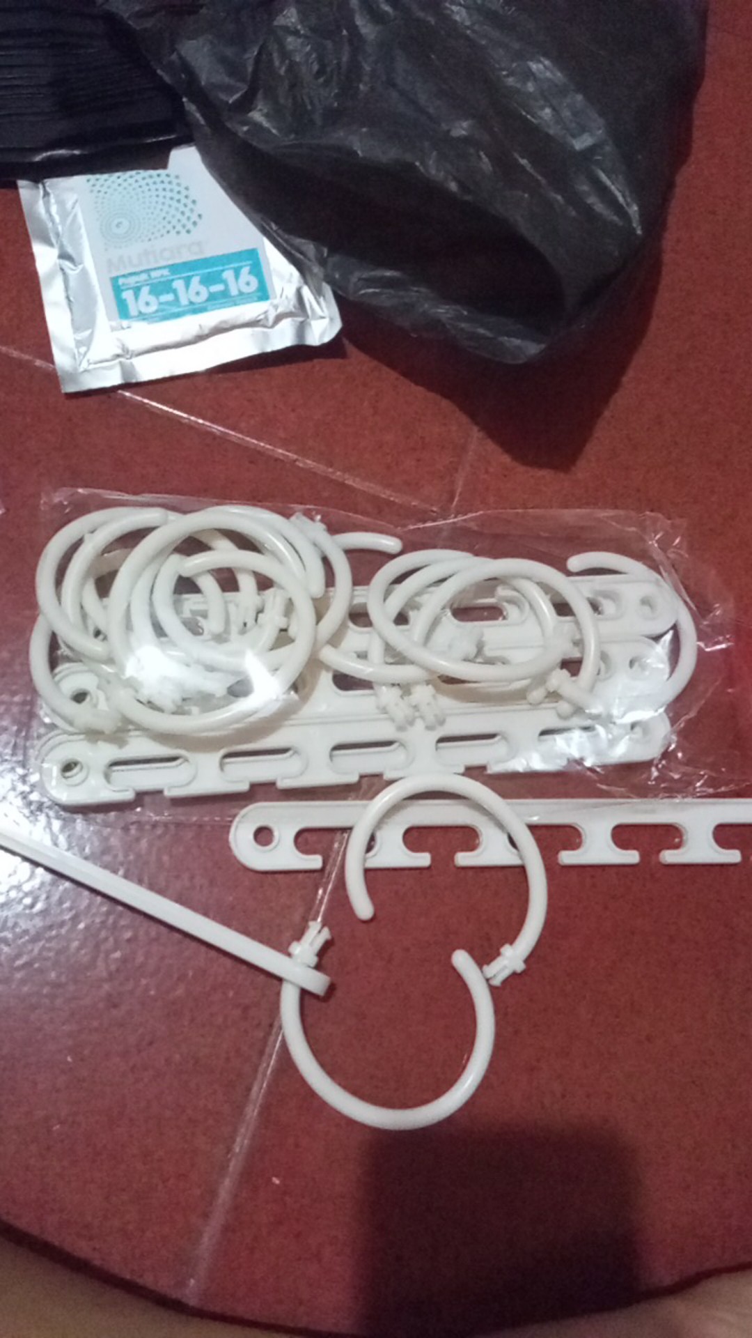 Wonder Hanger Isi 8! Gantungan Baju Rak Lemari Praktis Ringkas  500gr