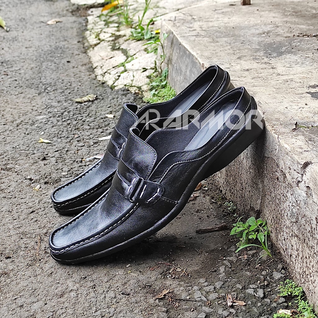 Sepatu Sendal Cowok Pria Santai Kasual Casual Formal Kulit Asli Tutong Bustong Slop Sandal Slide Brongsong Murah