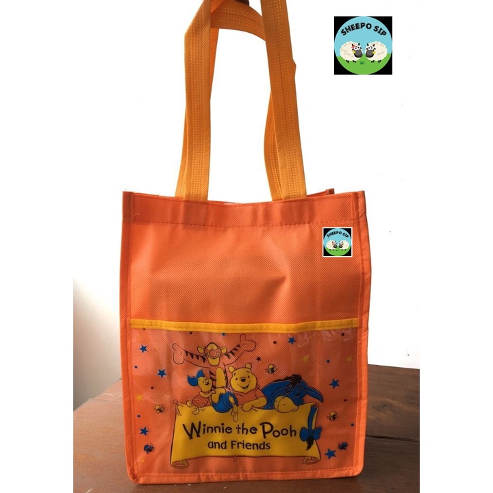 GOODIE BAG TAS SPUNBOND BIRTHDAY - TAS ULANG TAHUN ANAK UKURAN 24X30X10 - GOODIE BAG SPUNBOND TSUM TSUM - GOODIE BAG WINNIE THE POOH - TAS SNACK ULANG TAHUN-2