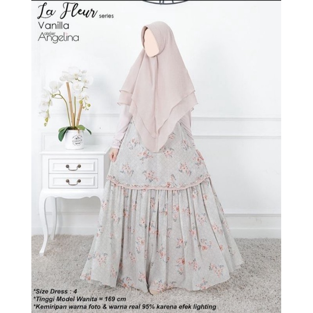 La Fleur Dress Vanilla Size 1