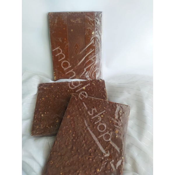 

coklat blok 1kg / silver Queen/almond