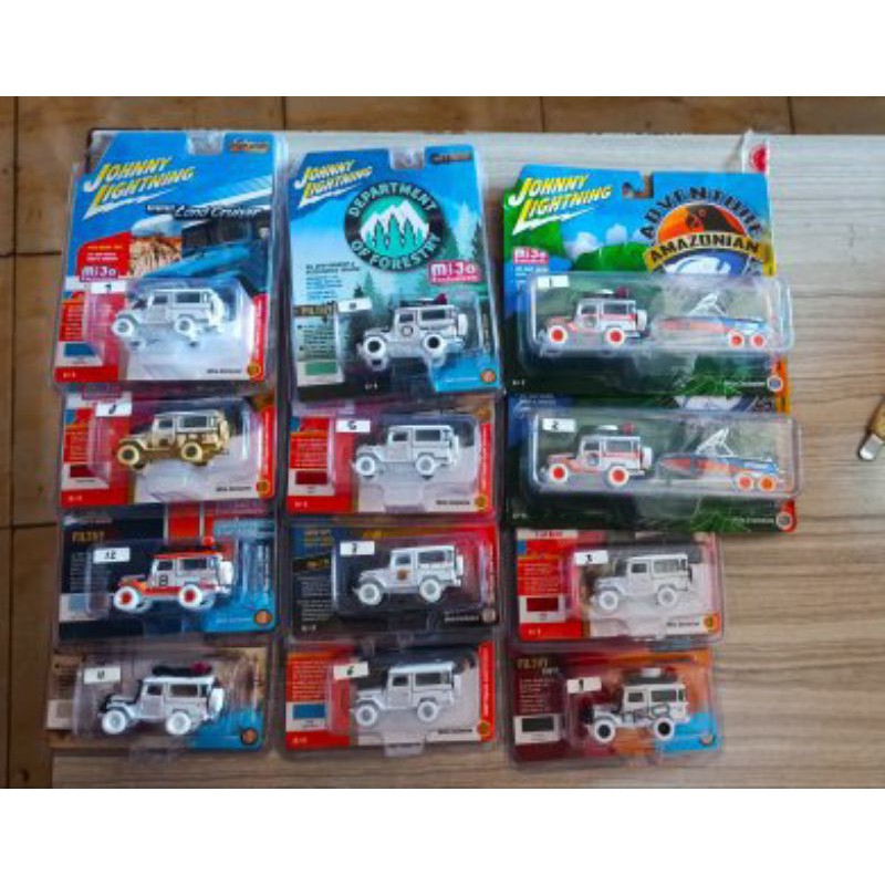 PAKET DIECAST JOHNNY LIGHTNING TOYOTA LAND CRUISER TLC