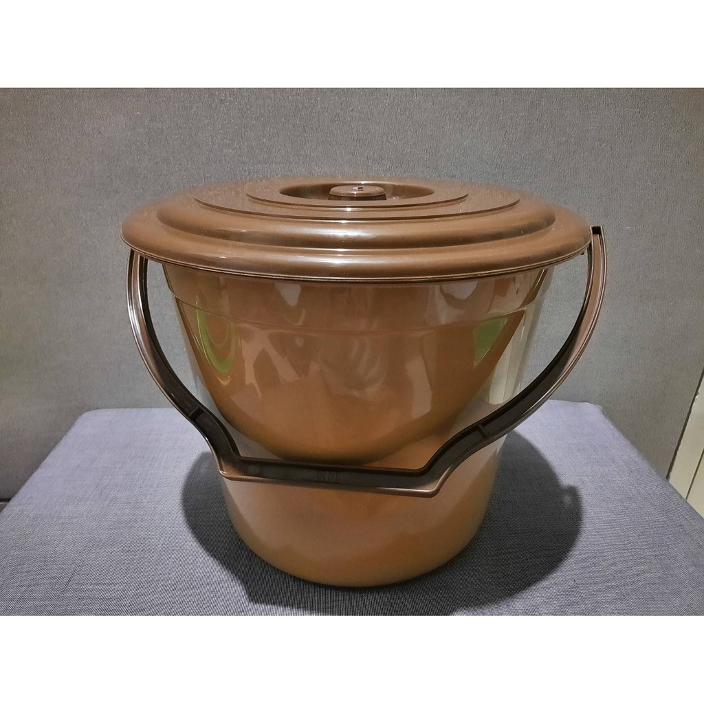 Timba Air Tutup / Timba Plastik / Timba / Ember tutup / Timba 4 gl