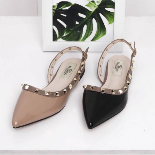 Valentino Rockstud Flat Shoes 238-VV Seprem  Bahan