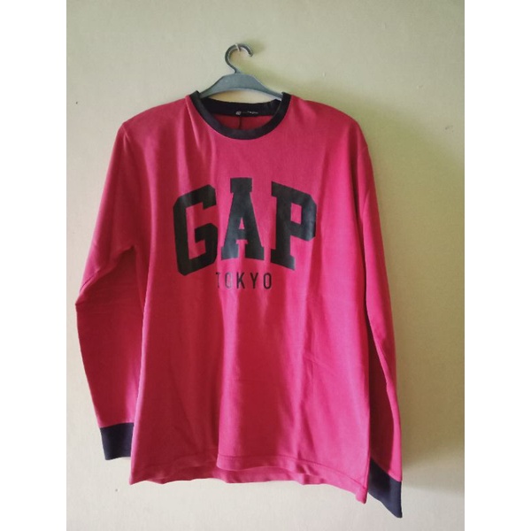 kaos gap preloved/kaos panjang preloved/ kaos panjang gap