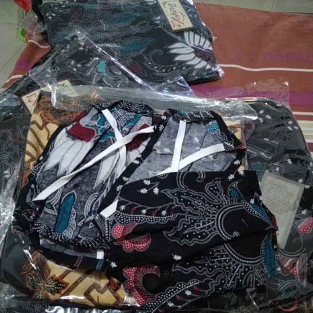 Bajuwanita-bajuatasan-bajublouse E5a7x cath Ck Pep Farmyard Black Blouse W 2938vw Ruffle Batik Blou