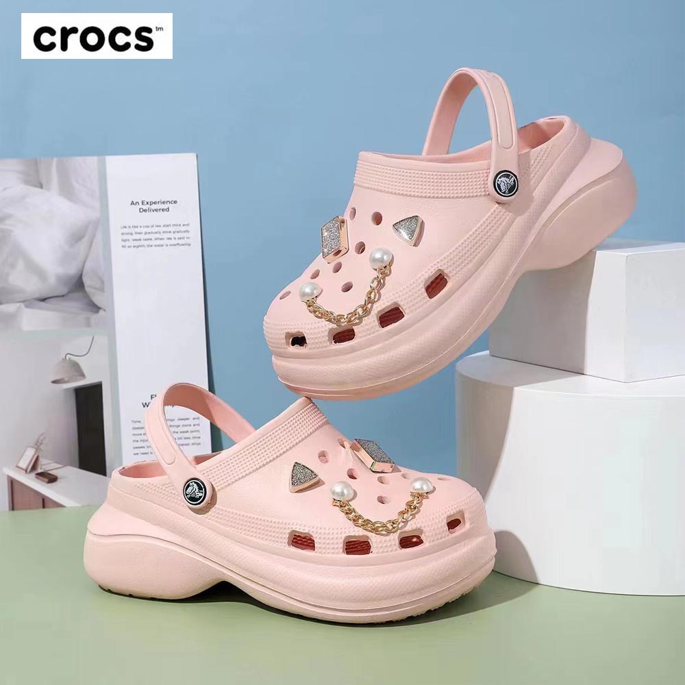 Crocs Sandal Wanita/ Classic By Crocs/ Free Jibbits Pantai