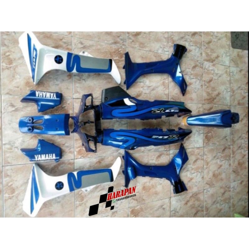 paket hemat cover body halus fiz r warna biru putih Yamaha fiz r biru Caltex full set plus striping