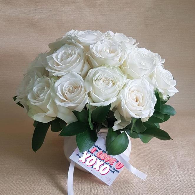 Mini Rose Pots/ Vas Bunga Mawar Segar Kecil Kado Ultah Anniversary Dis