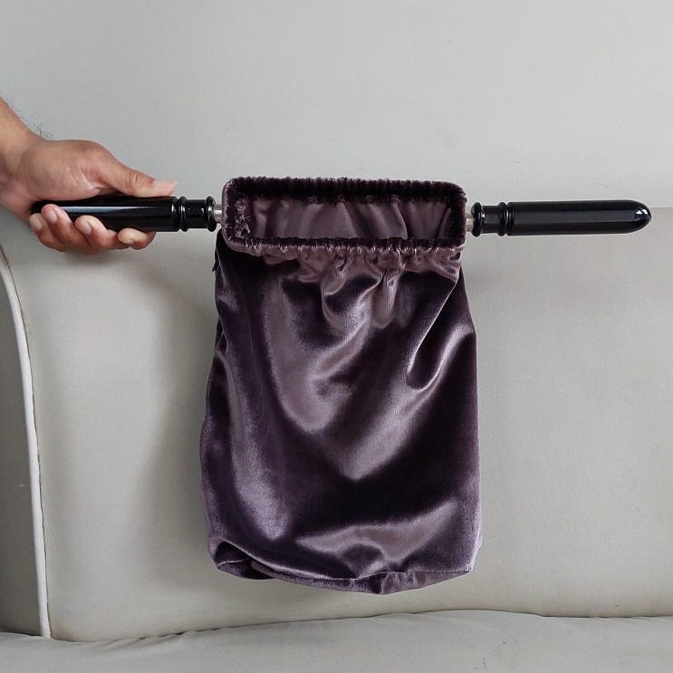 Kantong Persembahan Oval Kain Bludru Tebal Muat Banyak Amplop Uang Kolekte Pelean Tanggu Pundi