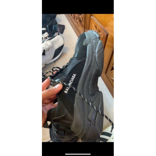 sepatu second Balenciaga