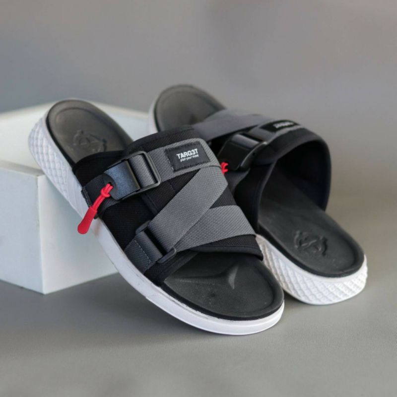 Sandal Pria Casual Terbaru Ringan Anti Slip Sendal Slide Santai Traveling Kekinian Keren