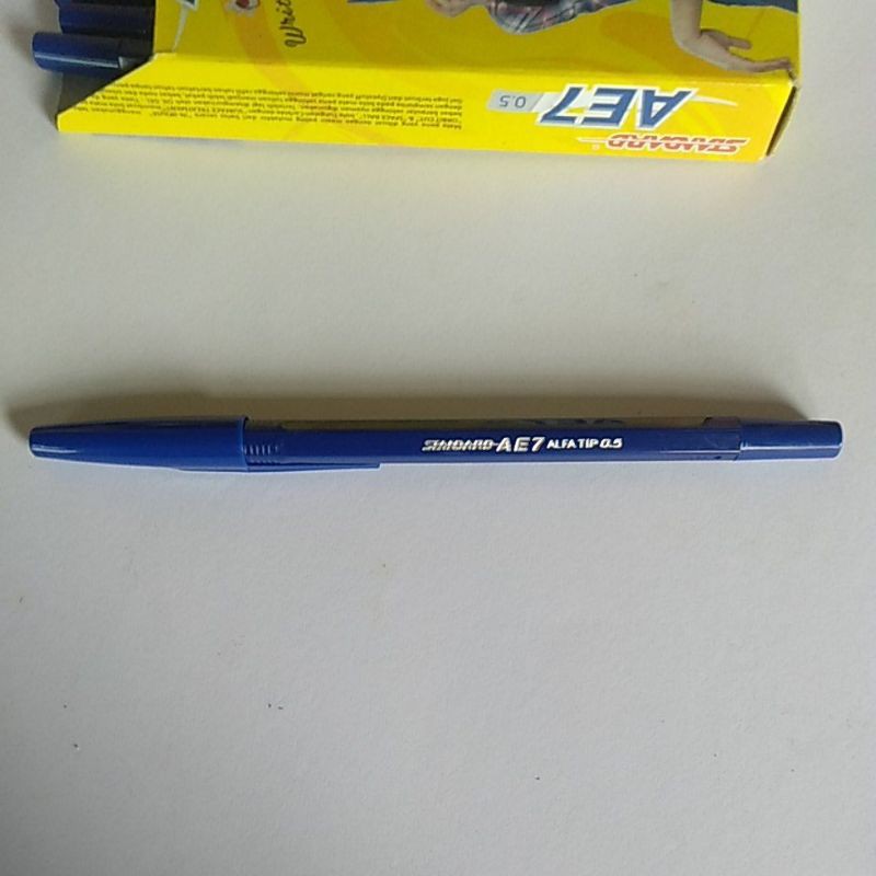 

Pen Standard warna biru