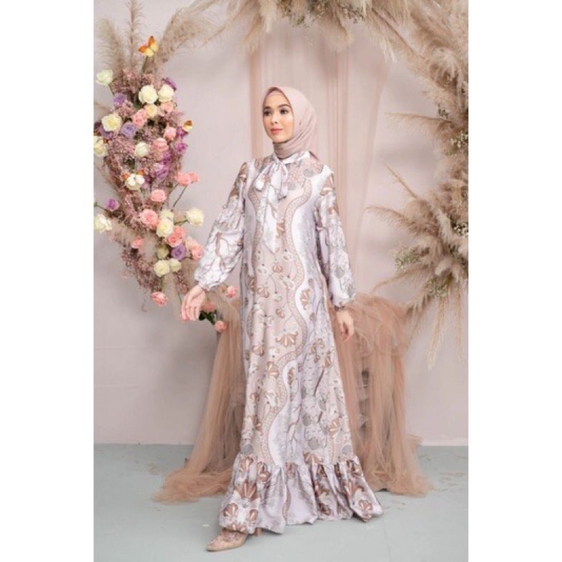 Thalia dress irish fog size L wearing klamby