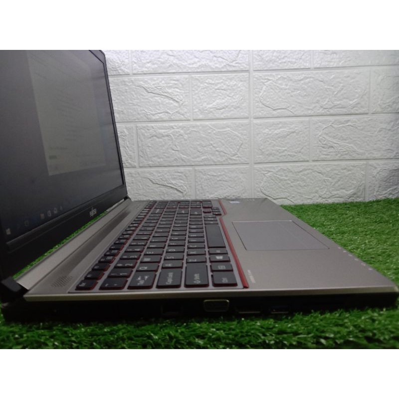 Fujitsu E756 Core i5 Gen 6