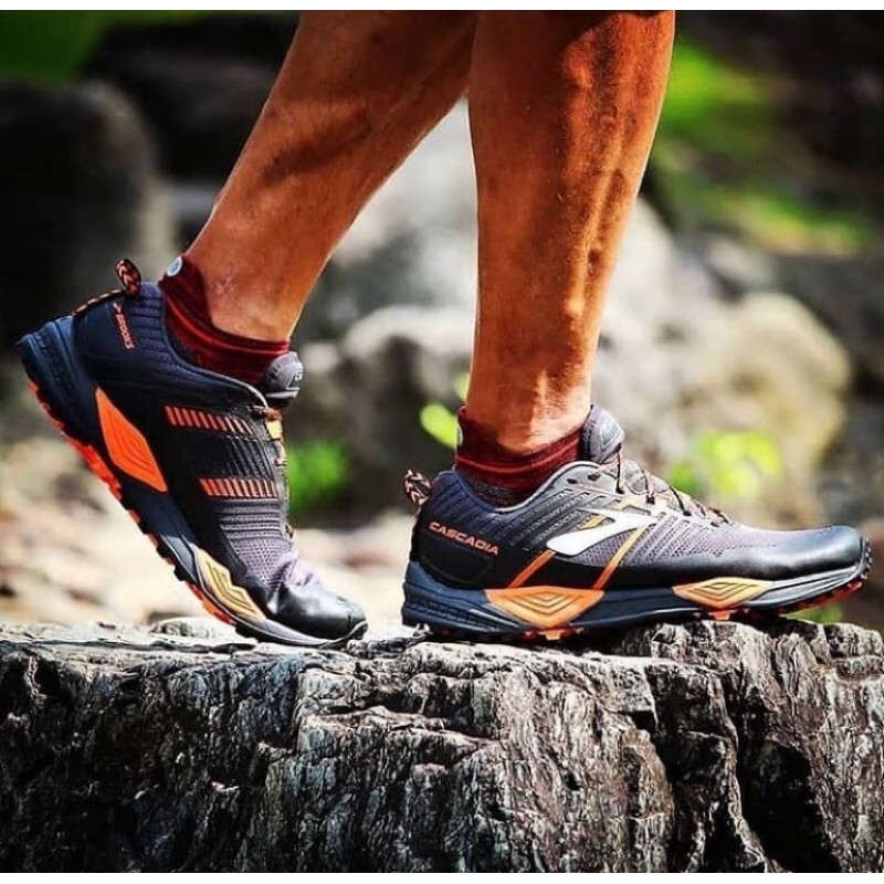 Original Running Brooks Cascadia 13 Black Orange