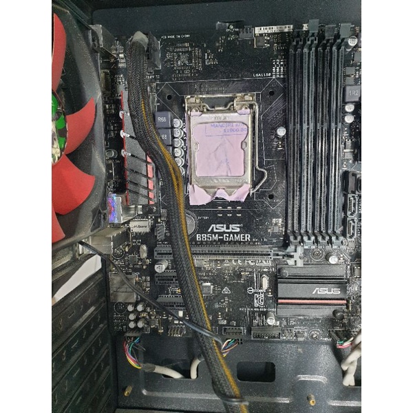 Paketan motherboard Asus Dan Gigabyte H81 soket 1150 proce i7 4770 plus fan