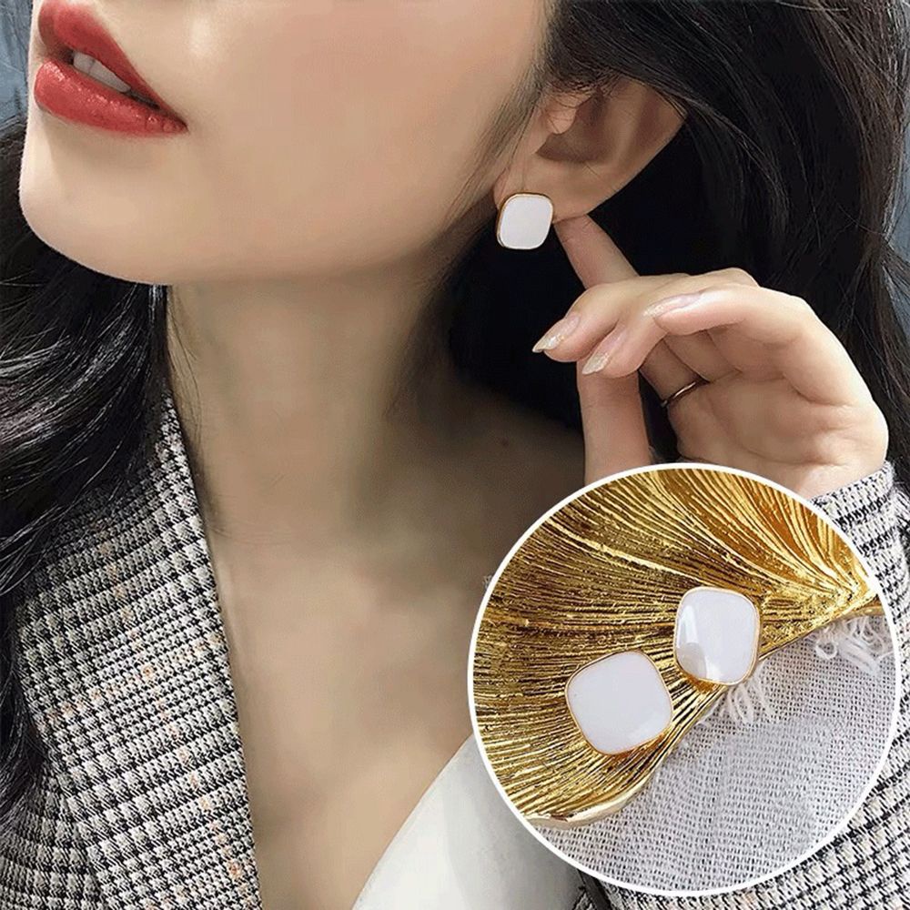 Anting Stud Enamel Bentuk Kotak Geometris Warna-Warni Gaya Vintage Untuk Wanita