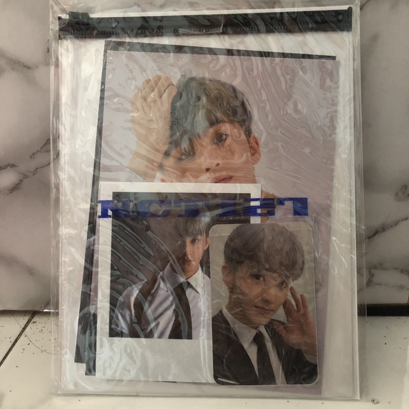 Photopack Season Greeting Lee Mark NCT 127 Full Set Pc Selca Polaroid Sealed