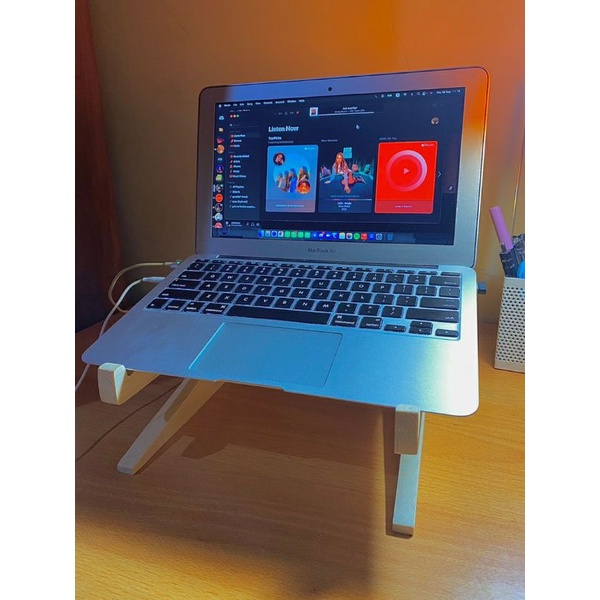 Stand Laptop Tatakan Kayu Penyangga Aesthetic Laptop Notebook Hp Tablet Ipad Meja Kayu Belajar