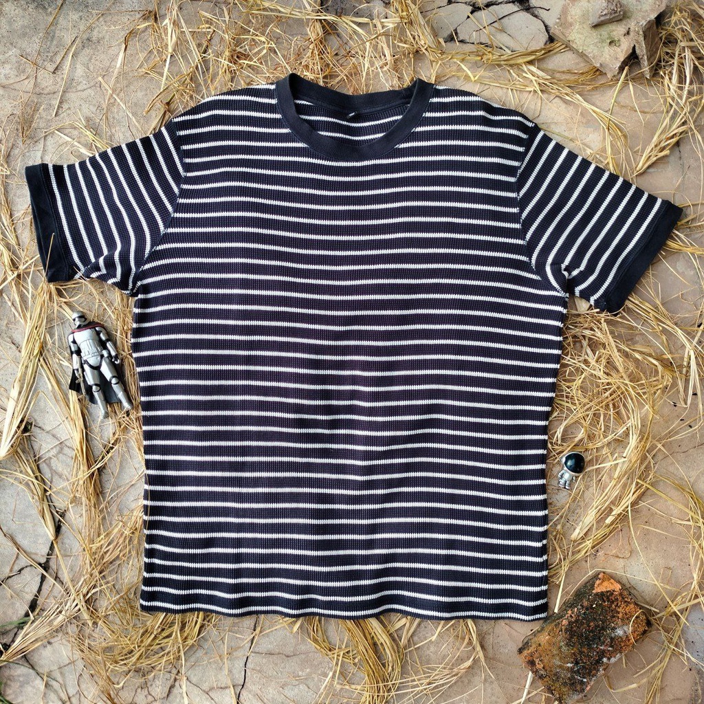 Kaos UNIQLO Rajut Strip Second Original