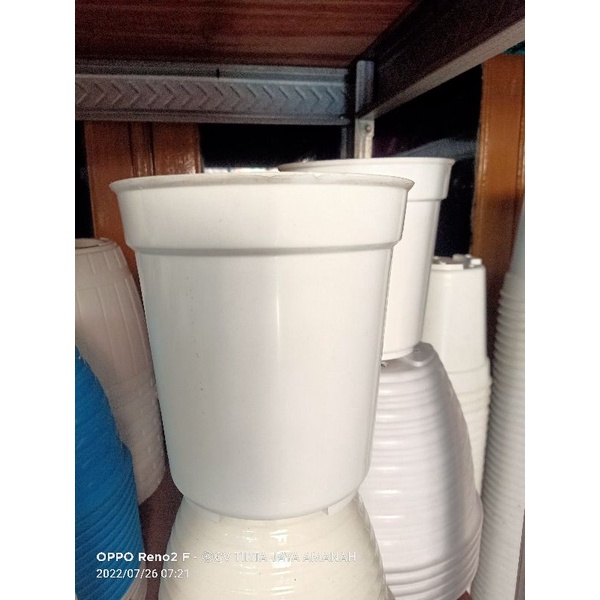 Pot Tinggi Eiffel ukuran 20 putih Pot bunga aglonema
