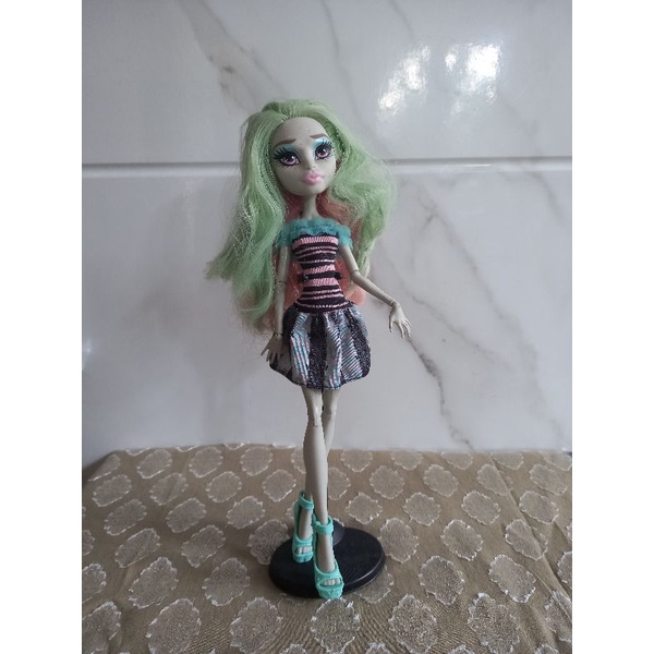 ROCHELLE GOYLE Monster High Doll _2