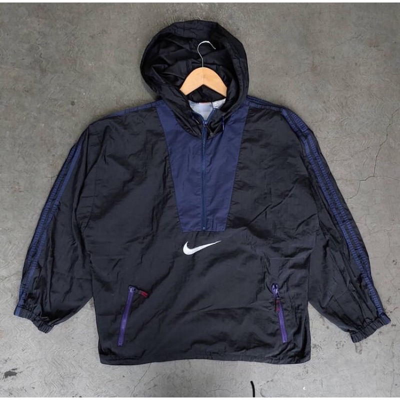 NIKE JACKET CENTER SWOSH