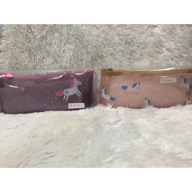 

Tempat pensil unicorn