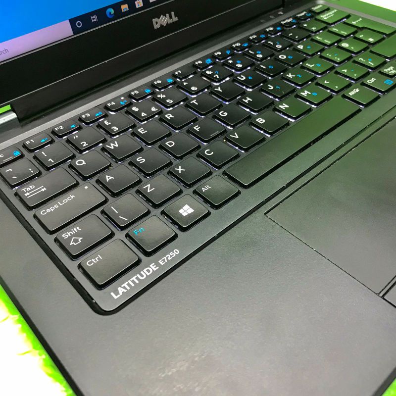 Laptop Dell Latitude E7250 Intel Core i5/i7 Generasi ke 5TH SALE!!