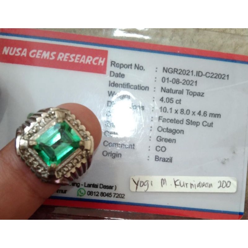 NATURAL GREEN TOPAZ YOGI