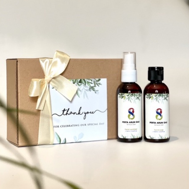 

New Normal Hampers Souvenir Hand Sanitizer dan Hand Soap Hygine Hampers Corporate Gift seminar kit