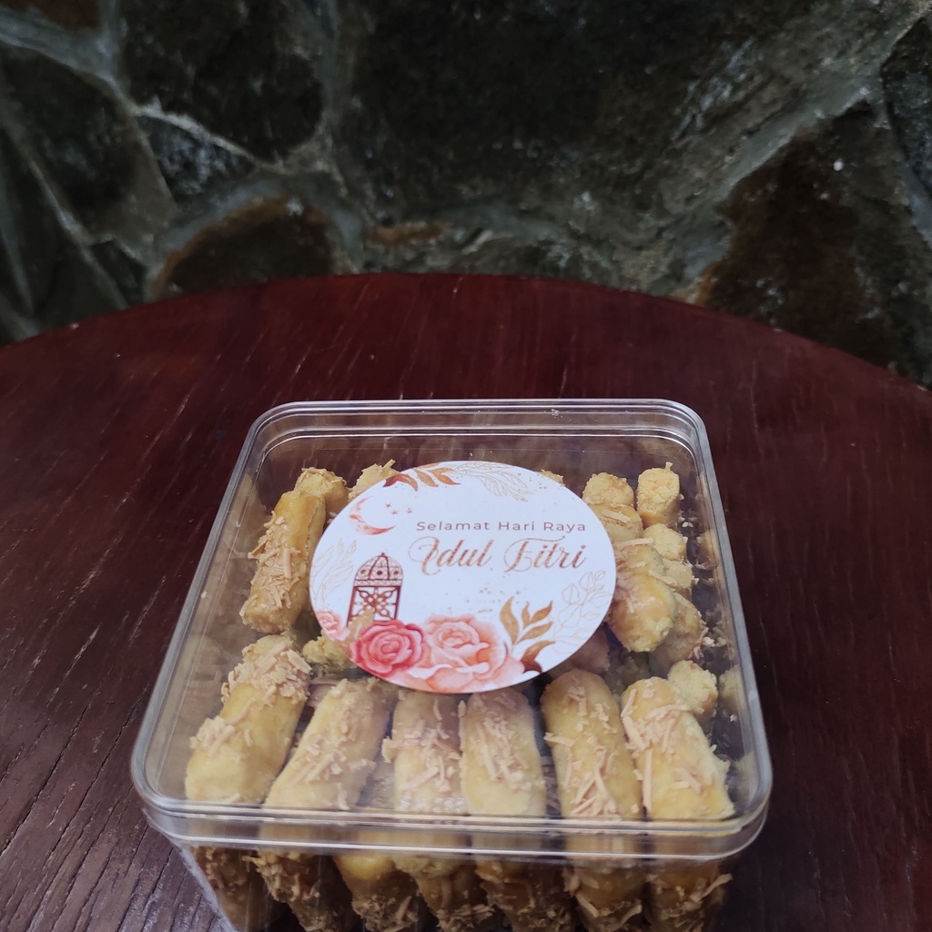 

Kastengel Premium dari keju asli - Kue Kering Lebaran