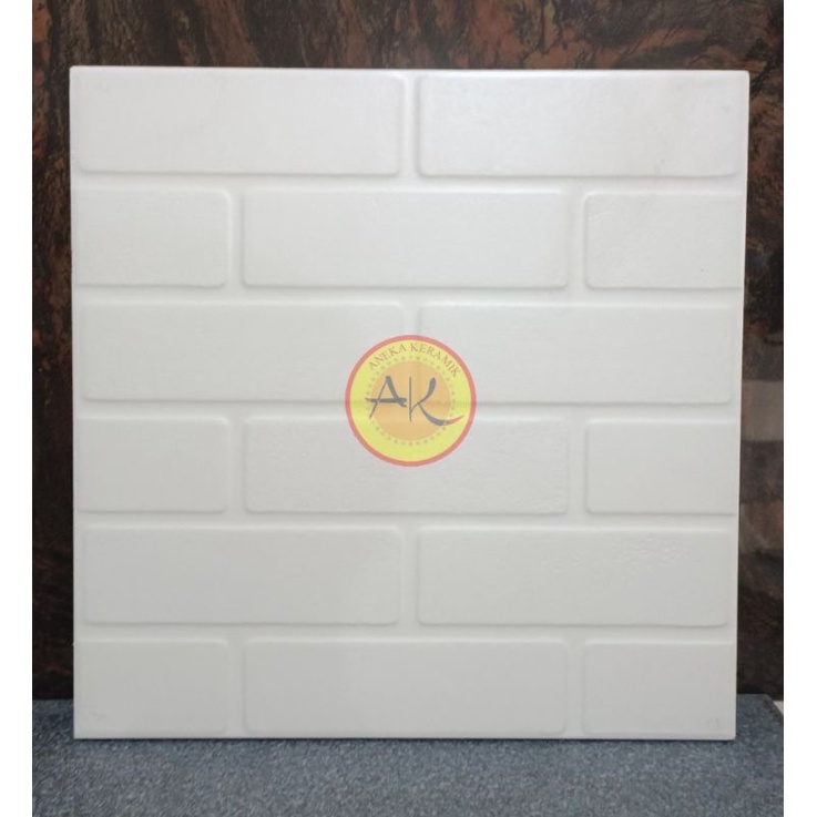 Keramik Lantai Teras Garasi Dinding Kasar Motif Bata Putih Timbul Matt 40x40 Bricko Bianco