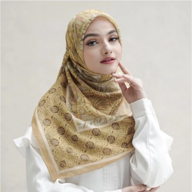 NIRWANA YELLOW SCARF BY WINDY X MANDJHA IVAN GUNAWAN