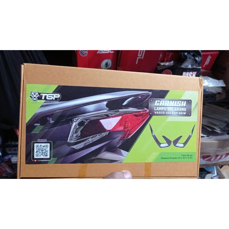 Garnis Lampu Belakang Vario 150 Esp New