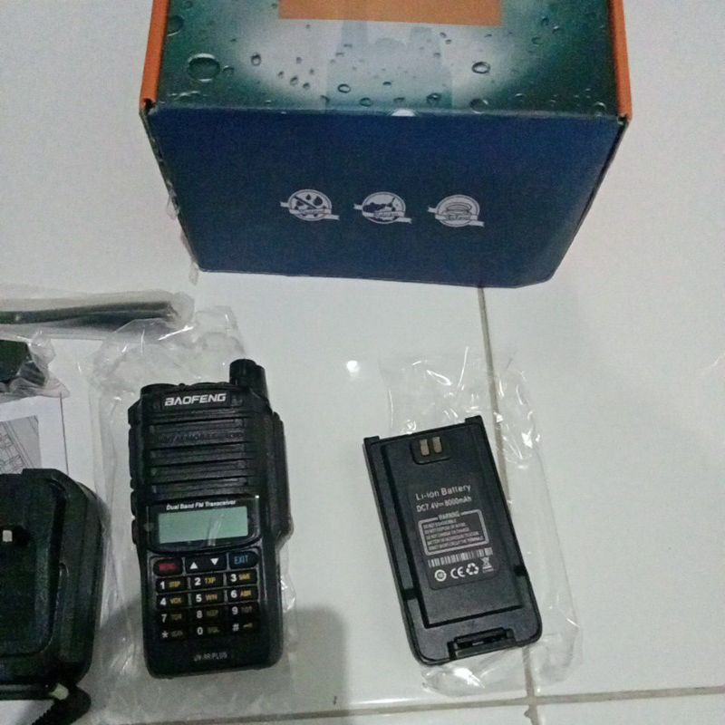 Baofeng uv9r plus HT handy talky 15 watt uv 9r bao feng uv-9r dualband vhf uhf radio komunikasi