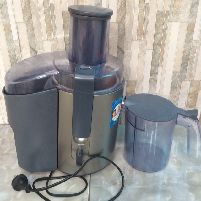 Juicer philips hr 1858