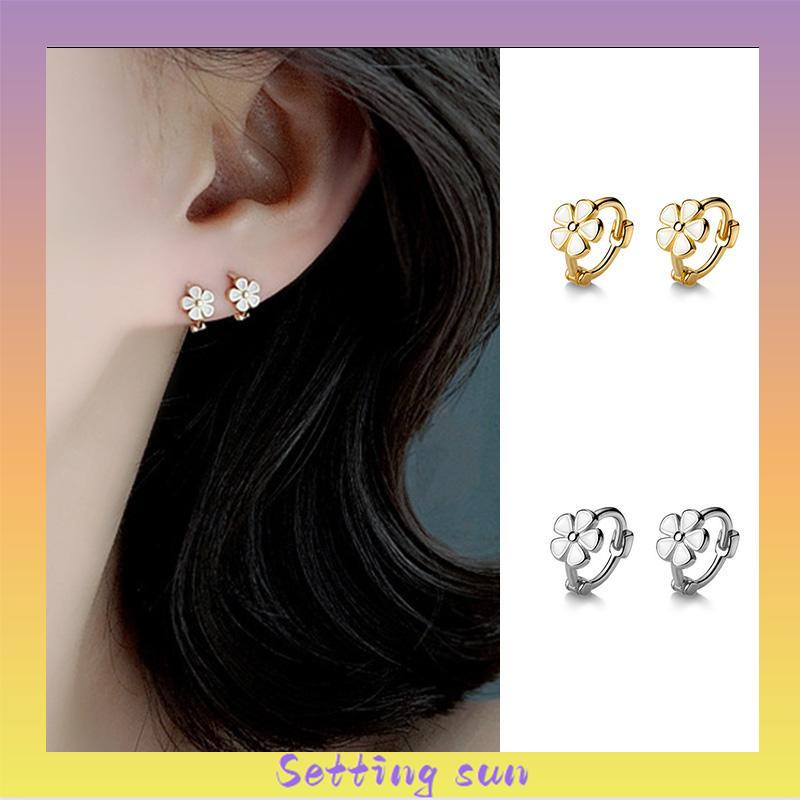 S925 Silver Retro Daisy Earrings Anting Hoop Sederhana Desain Niche Gesper Telinga TN