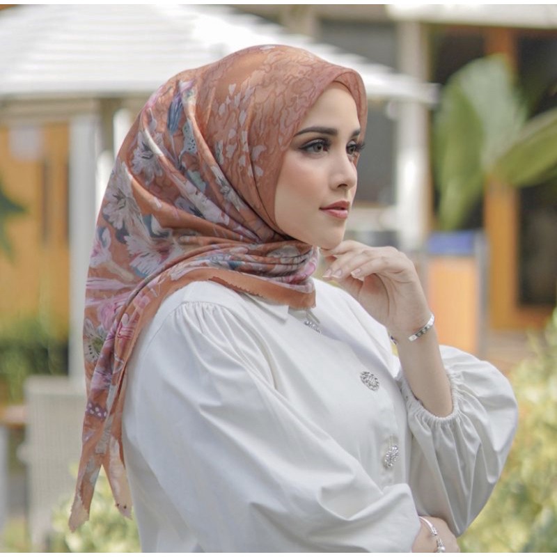 READY STOCK DAISY SERIES ORANGE BY BUTTONSCARVES